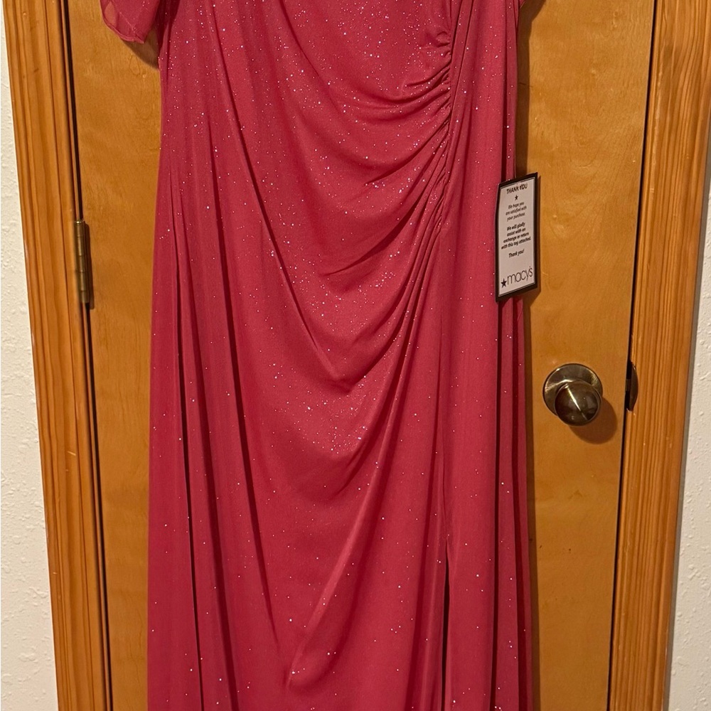 SLNY Coral Pink Formal Dress